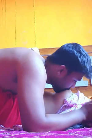 Girlfriend & boyfriend enjoyed boobs sucking and fingerings Young pussy - romantic sexi movie in hindi