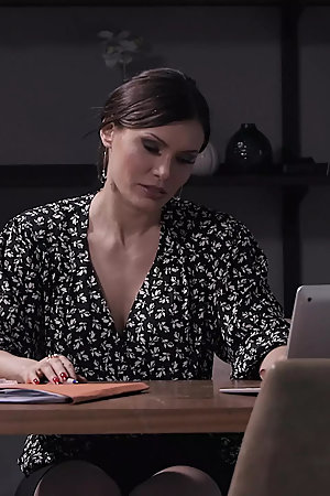 Naughty Asian Secretary Polly Pons Takes Her BBC Colleague up Her Ass