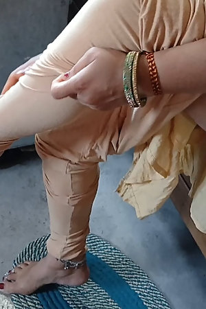 SEXY GIRL CHANGING CLOTHES AND REVIEW HER HUGE ASS AND FOREPLAY WITH ASS.