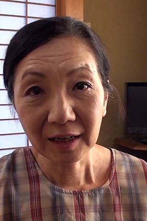 M915G09 Fifty-something mature woman in the countryside! - AV rich vaginal shot from the loneliness of one person who loses her husband!