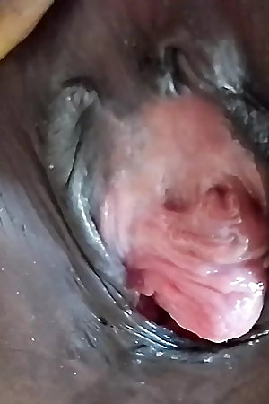 India t&iacute;a caliente, masterbating