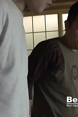 Yuri Hyuga provides the kinkiest oral pleasure in a 3some with an mischievous Asian woman!