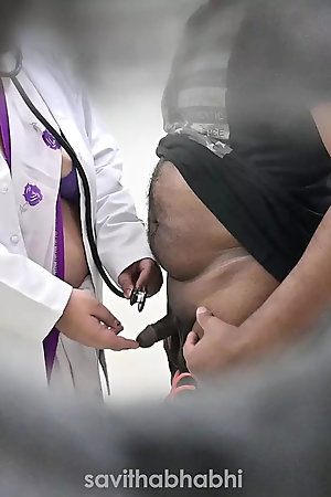 Lucky patient got a beautiful doctor to satisfy his sexual desires in a clinic