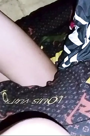 .I'm a Pinay house helper my boss fucked me when  his wife is alon he get me so wet and orgasm