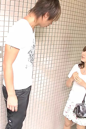 My Neighbor is so Sexy to Resist