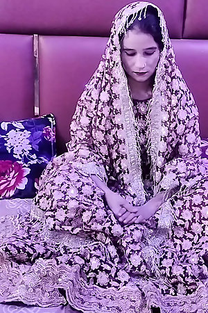 Nayi nabeli dulhan ko ghari bna ke bur choda