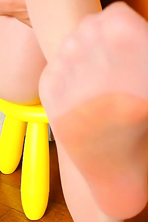 Japanese Woman Shows Feet in Stocking