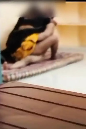 Indian telugu desi aunty secret sex with boyfriend at guest house
