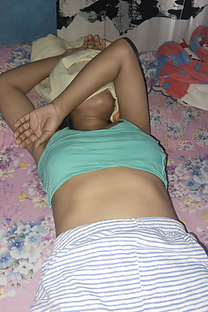 New Desi village porn  girl  tight pussy first time homemade sex video, Desi XXX porn  video