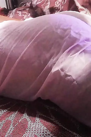 Older stepbrother sucked his younger stepsister pussy by chocolate.