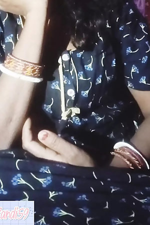 Indian desi bhabhi beautiful...