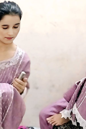 Dever ne bhabhi ko randi ke jaise choda