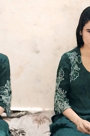 Delhi college girl ko apne flat pe lake pela