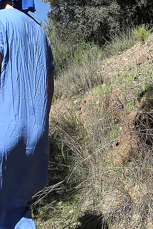 horny pakistani muslim wife masturbates hairy pussy outdoors