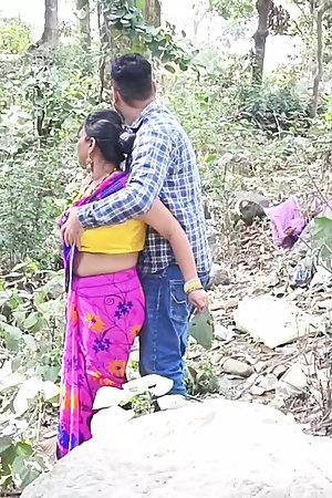 Desi Family Sex , Stepfather Caught His Stepdaughter For Sex From Outside Village