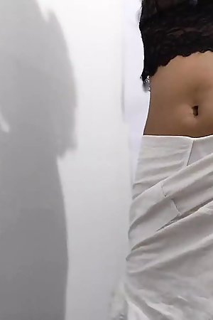 Sexy indian desi college girls removing her dress