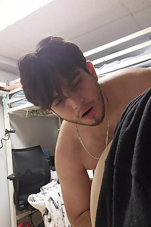 Teaser turns into red moon sex